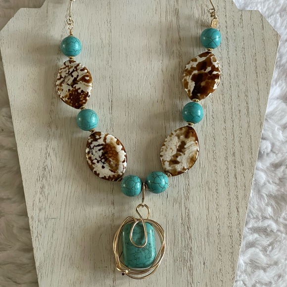 Handmade Turquoise and stone necklace - Picture 2 of 8